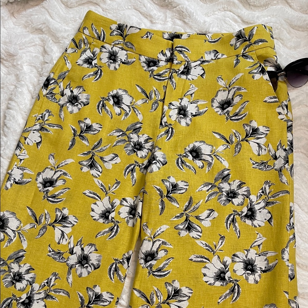 Banana Republic Linen/Rayon Yellow Floral Wide Leg Pants - Picture 3 of 12